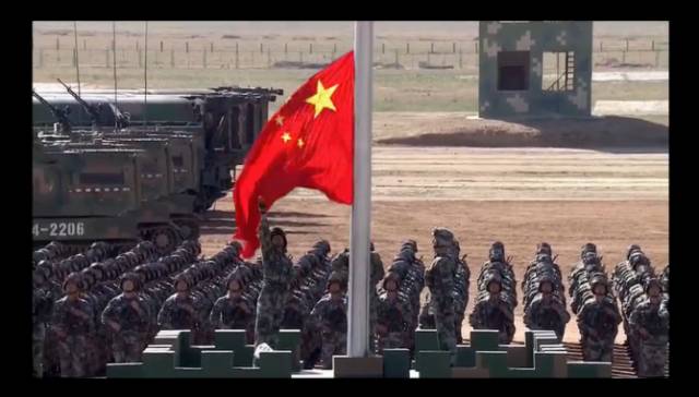 日本網(wǎng)友第一次看中國(guó)大閱兵 滿滿的彈幕(圖)